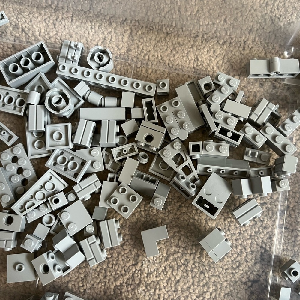 LEGO Small And Medium Gray Accessories , Spare Parts And Brick Pieces.13oz - Picture 10 of 10